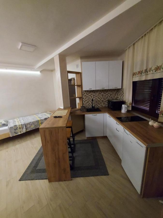 Stiv Apartmani Lukovo Экстерьер фото